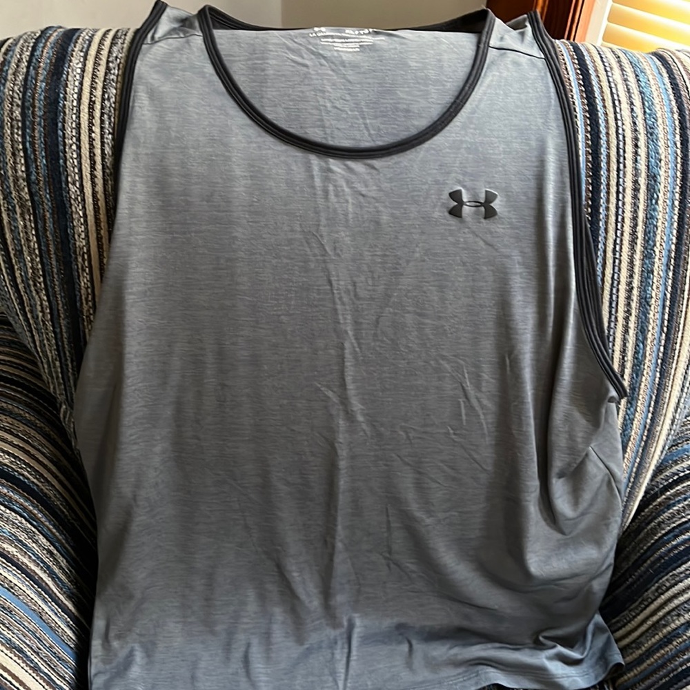 NWOT under armour tank top